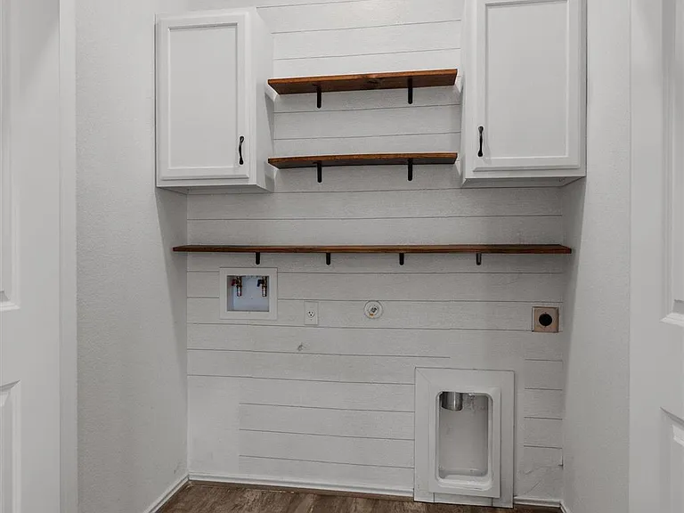 791 Circle Way — Photo 32