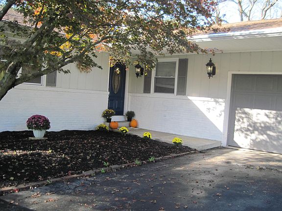 4th image of 13469 Chessington Ct