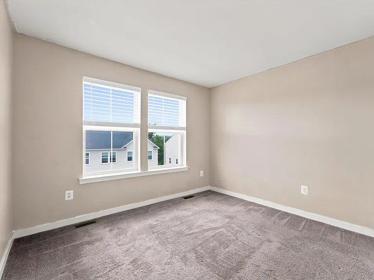 59 Four Leaf Dr — Photo 9