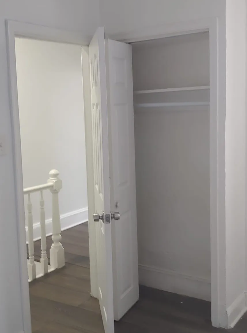 3 bed, 1100 sqft, $1,090 — Photo 1