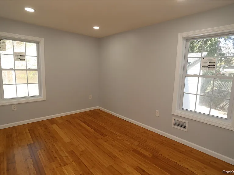149 Brightwood Ave — Photo 11