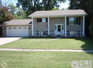 1226 Lynwood St, Marysville, MI 48040