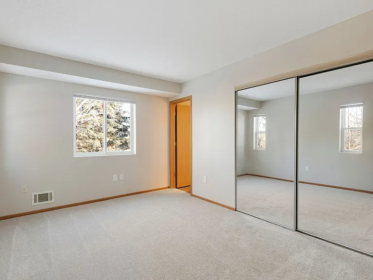 Fernbrook Townhomes — Photo 42