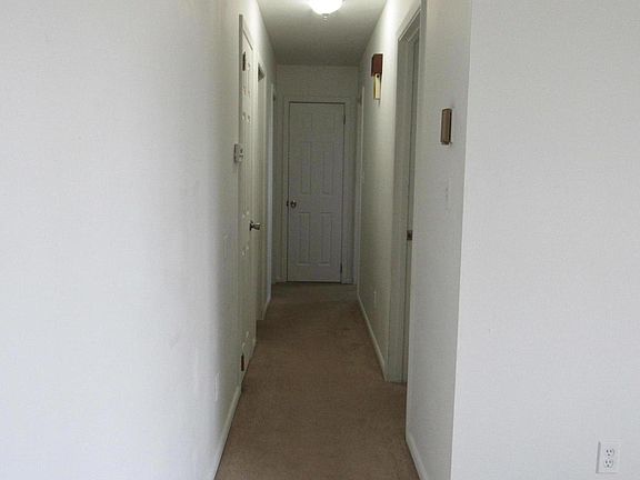 3rd image of 65 Vinewood Ct
