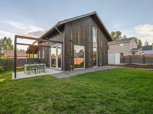 902 W Virginia Avenue, Gunnison, CO 81230