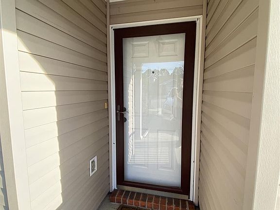 3rd image of 1429 Dunhurst Dr