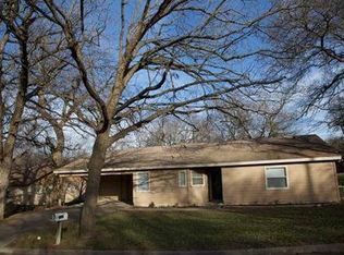 303 Pecan Ln, Round Rock, TX 78664