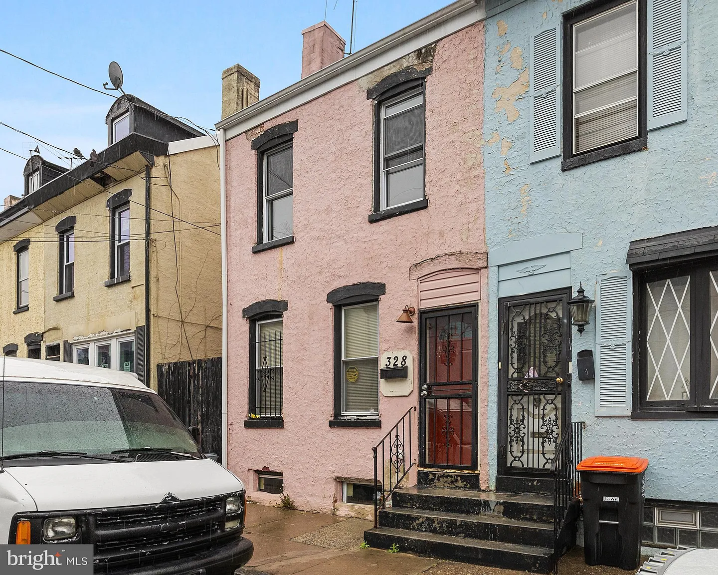 328 Rose St photo 1
