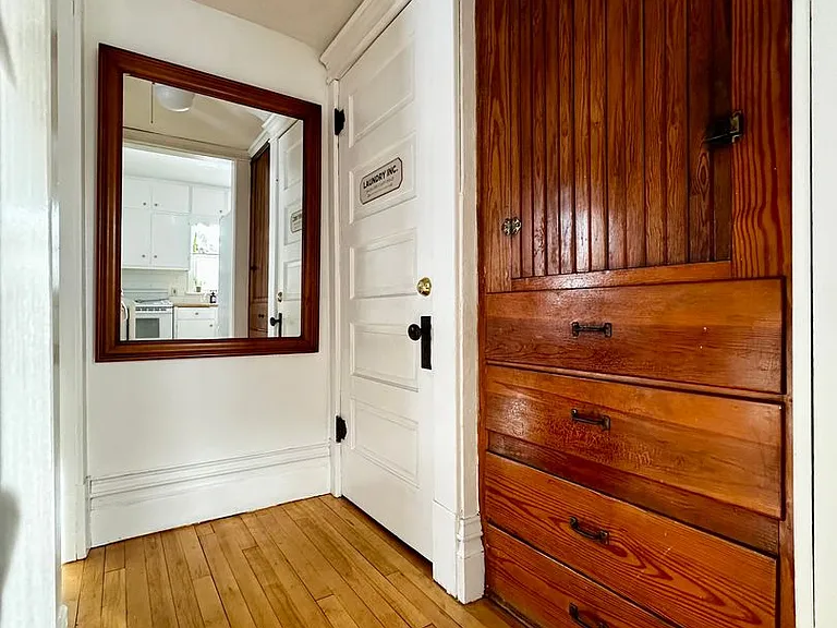610 Jefferson St — Photo 26