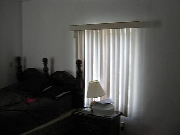 5th image of 1136 Florida St