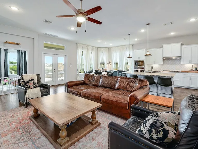 805 Karst Cv — Photo 6