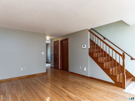 5th image of 21 White Tail Lane #21