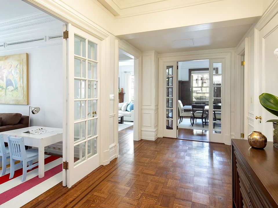 1st image of 530 W End Ave APT 3A