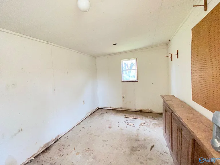 6005 Ellington Rd NW — Photo 39