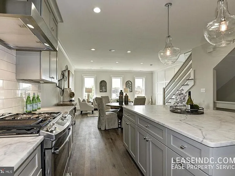 1232 I St NE #2 — Photo 7