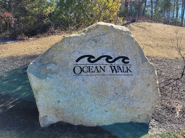 27 Ocean Walk Dr #101, Plymouth, MA 02360