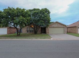 5721 95th St, Lubbock, TX 79424