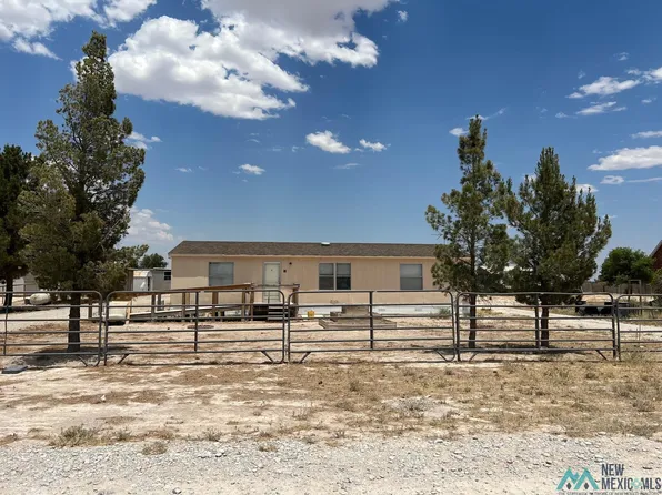 12 Bullsnake Rd, Artesia, NM 88210