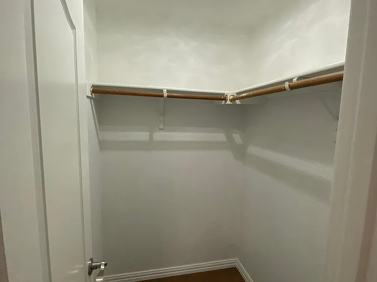 1720 Hackberry Branch Dr — Photo 21