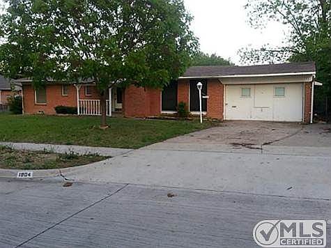 4th image of 1904 Landa Dr