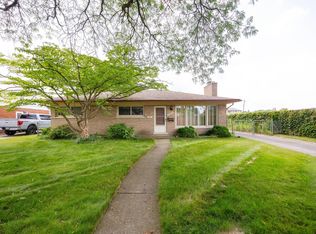 6975 Dover St, Garden City, MI 48135