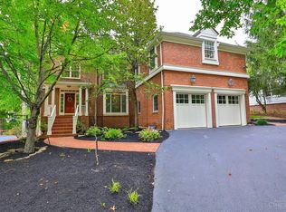 3654 Grandin Rd, Cincinnati, OH 45226