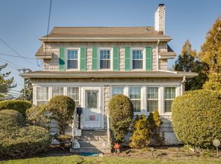 102 Combs Ave, Woodmere, NY 11598