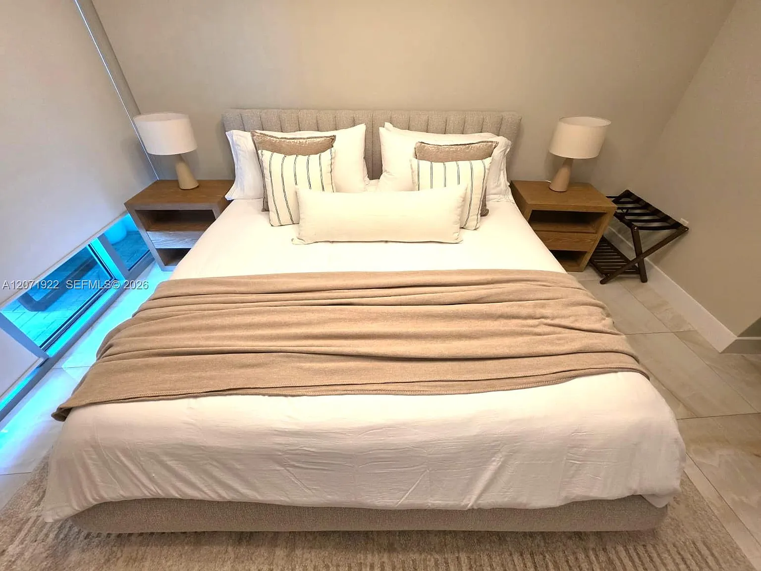 Amd Pl Of 2nd Ocean Front — Photo 4
