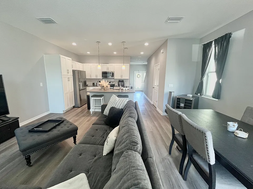 With furniture (for visuals)