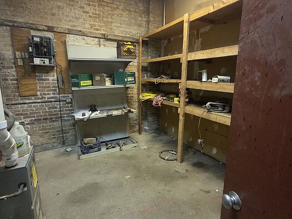 4th image of 2307 W North Ave #Stf