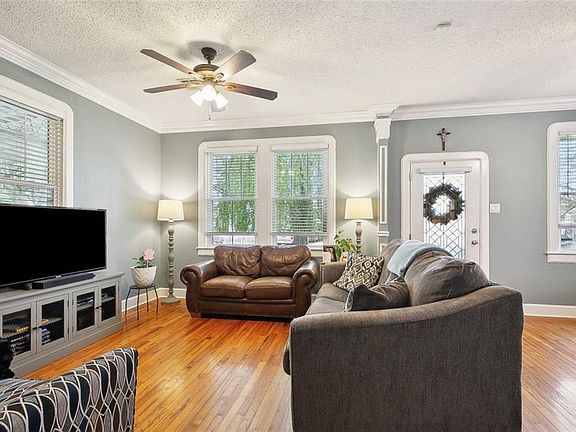 4th image of 513 Brown Ave