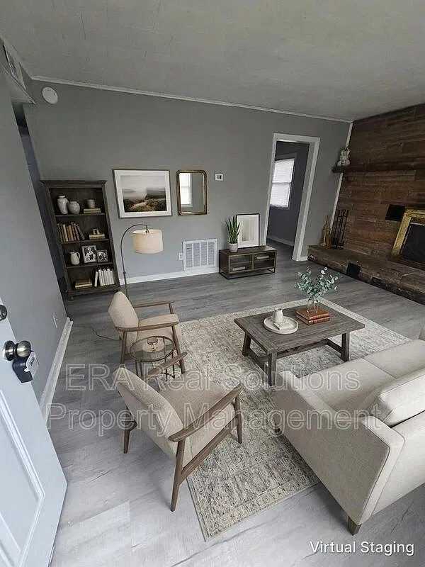 4 bed, 1.0 bath, 1279 sqft, $1,625 — Photo 2