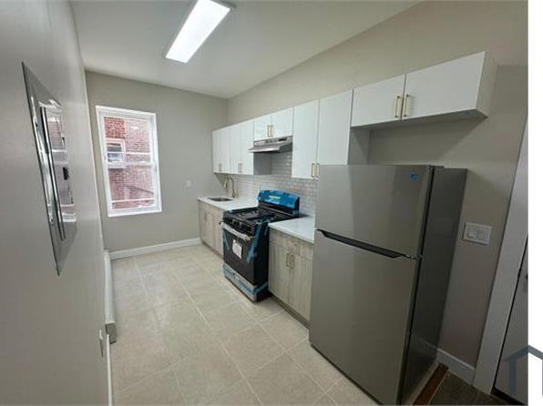 856 S 16th St #2C