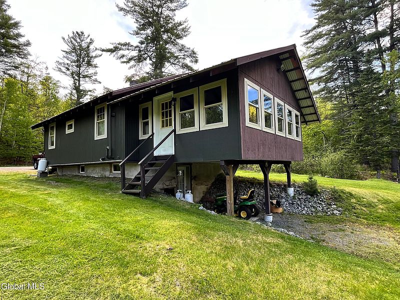 2nd image of 138 Garnet Lake Road