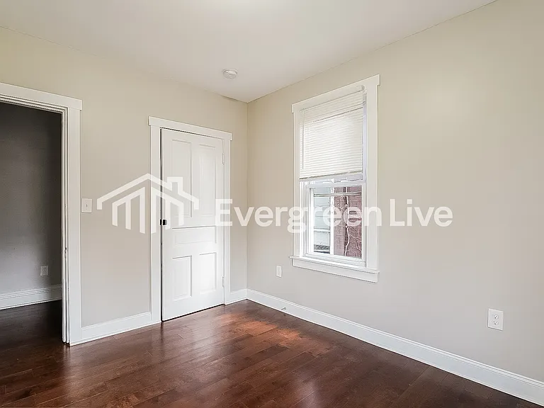2110 Monongahela Ave — Photo 12