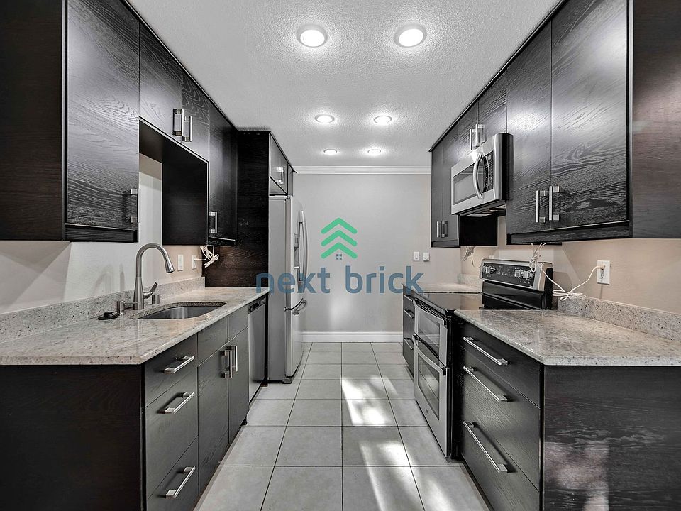 1st image of 922 100th Ave NE APT 113