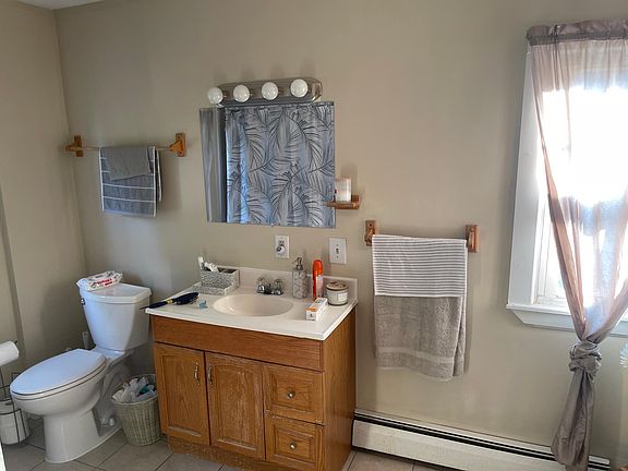 4th image of 148 Highland Ave