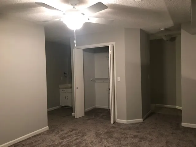 340 Yorkshire Cir — Photo 17