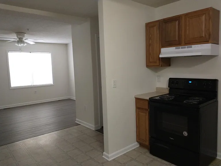 610 Heathwood Dr #A — Photo 15
