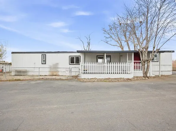 1416 N 1st Ave Trailer 40, Pasco, WA 99301