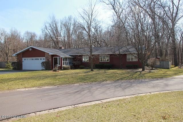 1st image of 155 Red Bird Ln