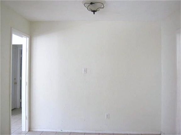 2nd image of 208 Woodvale Dr