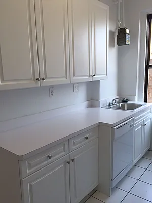 Rented by Metropolitan Equities | media 13