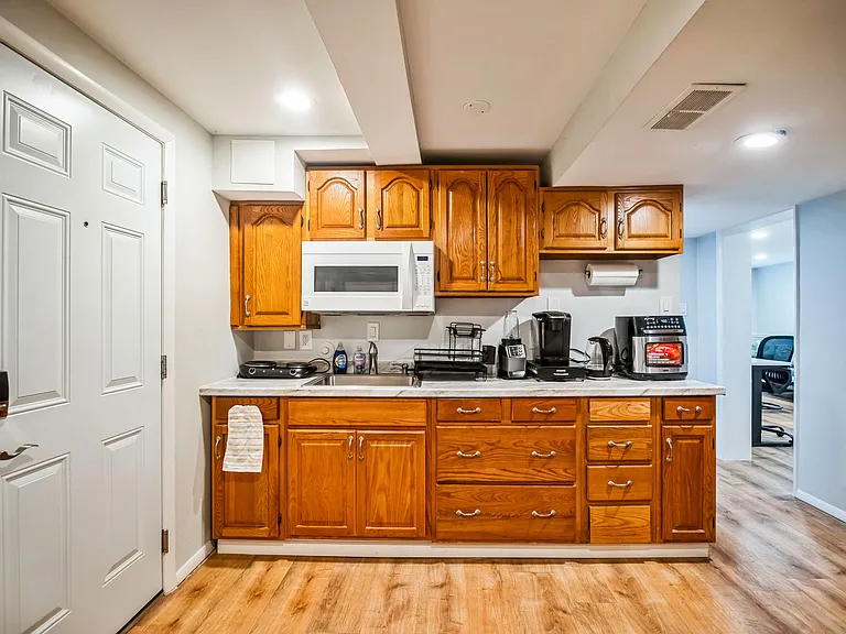 14625 Batavia Dr — Photo 23