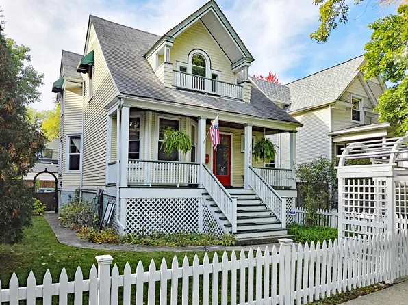 4106 N Avers Ave, Chicago, IL 60618