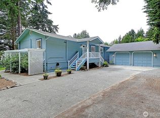 3045 Mabana Heights Rd, Camano Island, WA 98282