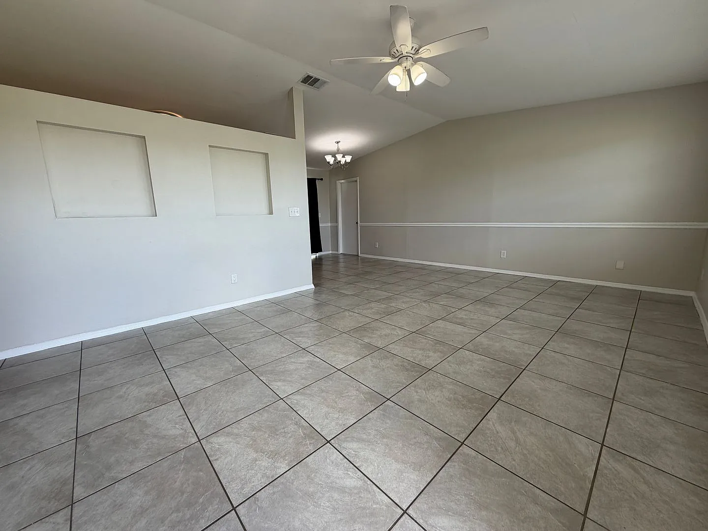 Pool Home -SFH - 3 Bedroom 2 Bath 1 Car Garage — Photo 2