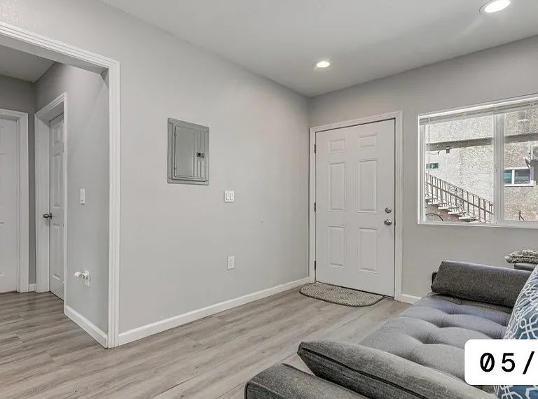 1816 W 22nd St — Photo 3