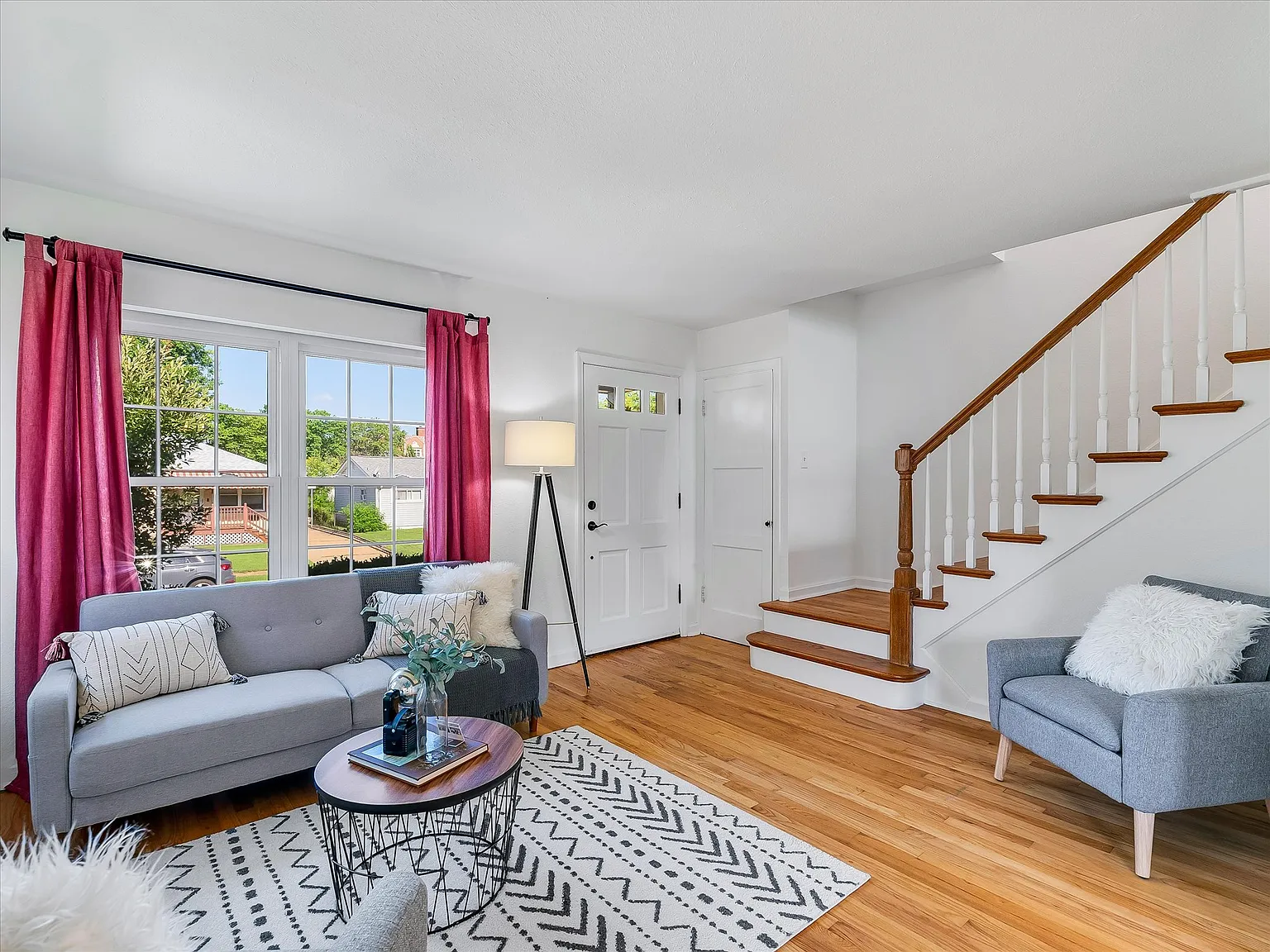 2 bed, 962 sqft, $1,550 — Photo 2