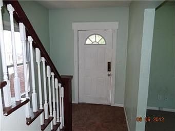 4th image of 938 Riverview Ave